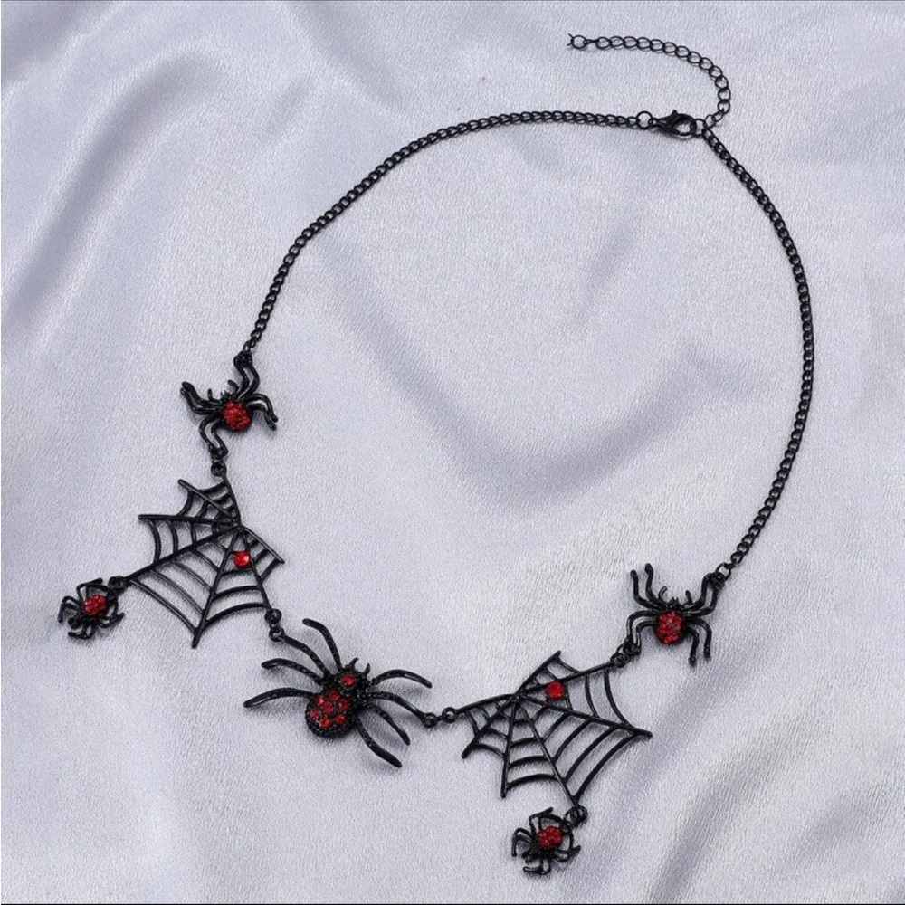 Gothic Black Spider Web Pendant Necklace Women Clavicle Chain Halloween Gifts - Picture 4 of 9